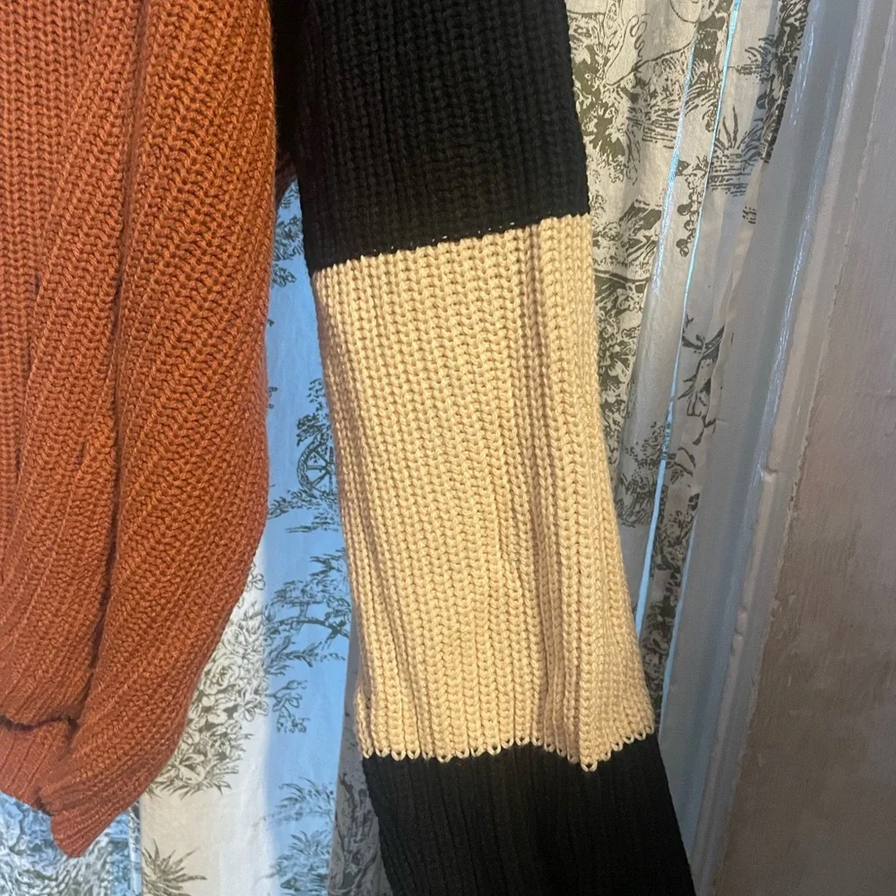 Color block sweater - Picture 6 of 6
